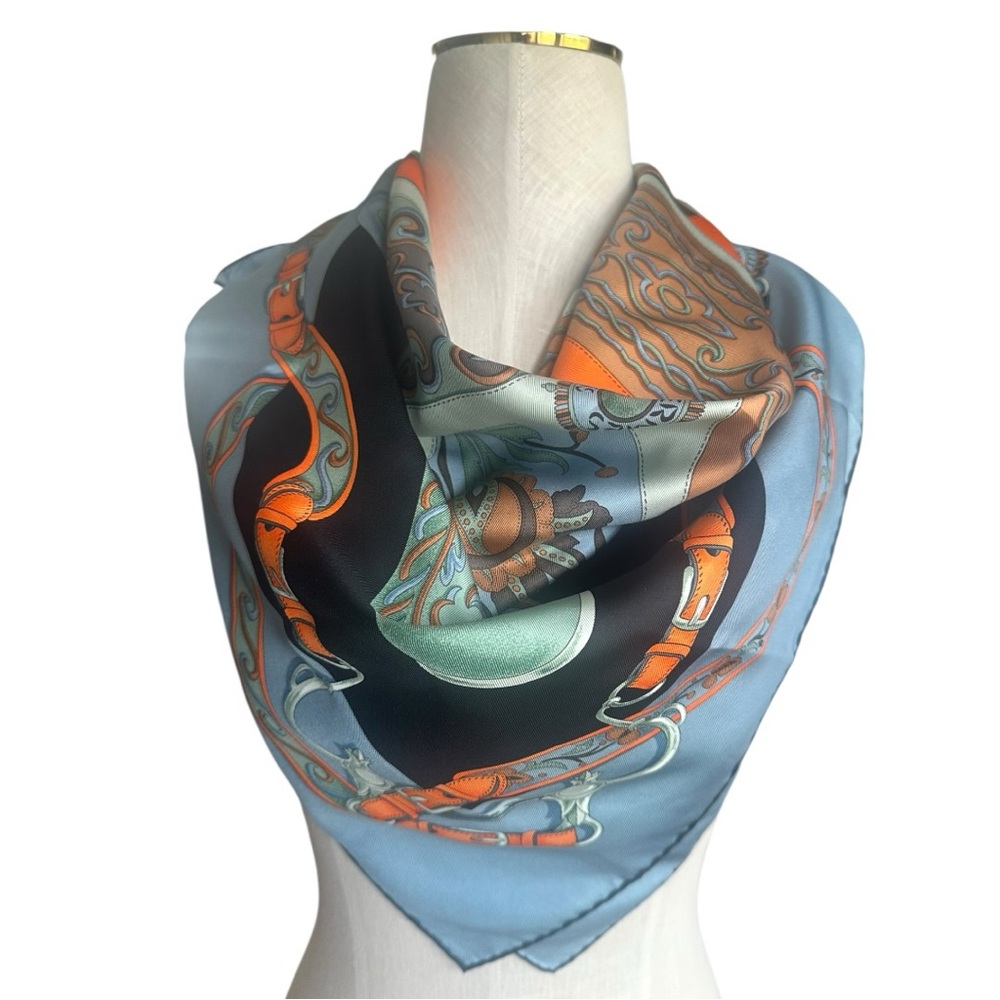 Hermès Festival des Amazones Silk Scarf 90 Blue Orange w/ Box & Knotting Cards - Picture 12 of 16